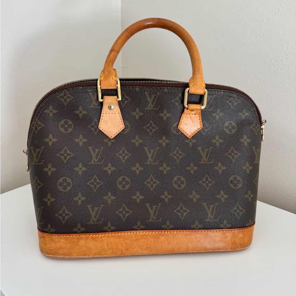 Vintage Louis Vuitton Monogram Alma MM.